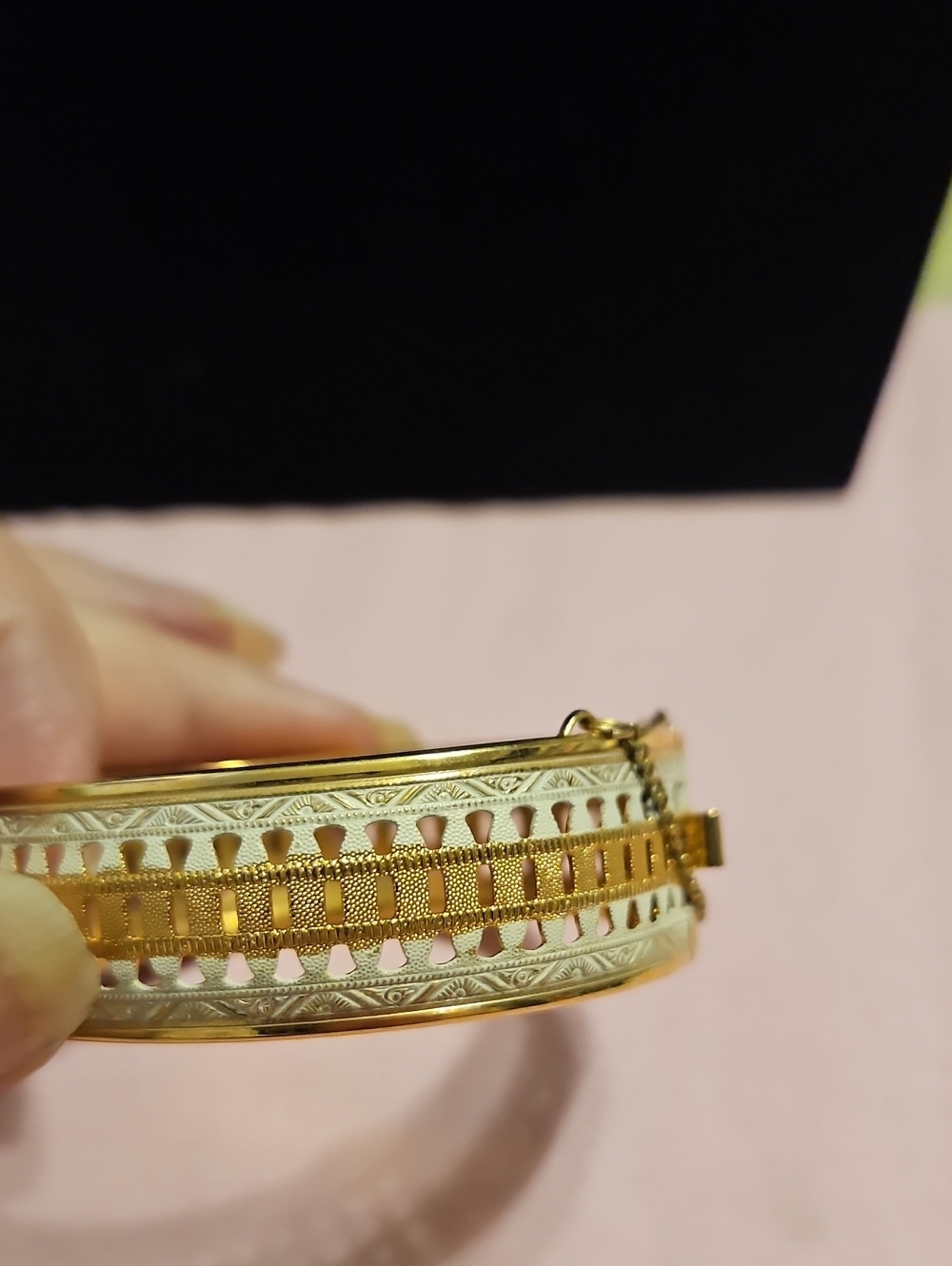 Vintage Two-Tone Gold and Cream Hinged Filigree Bangle Bracelet